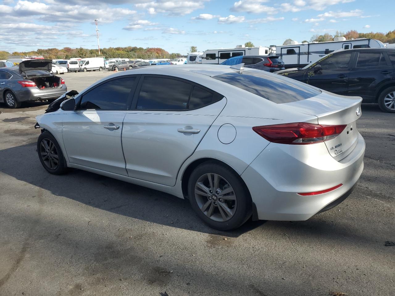 2018 Hyundai Elantra - Image 2