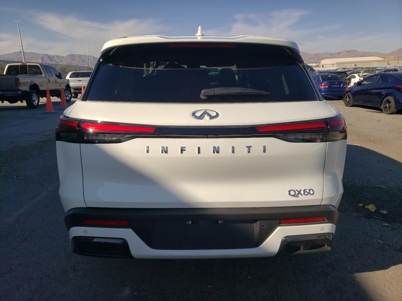 2024 Infiniti QX60 - Image 6