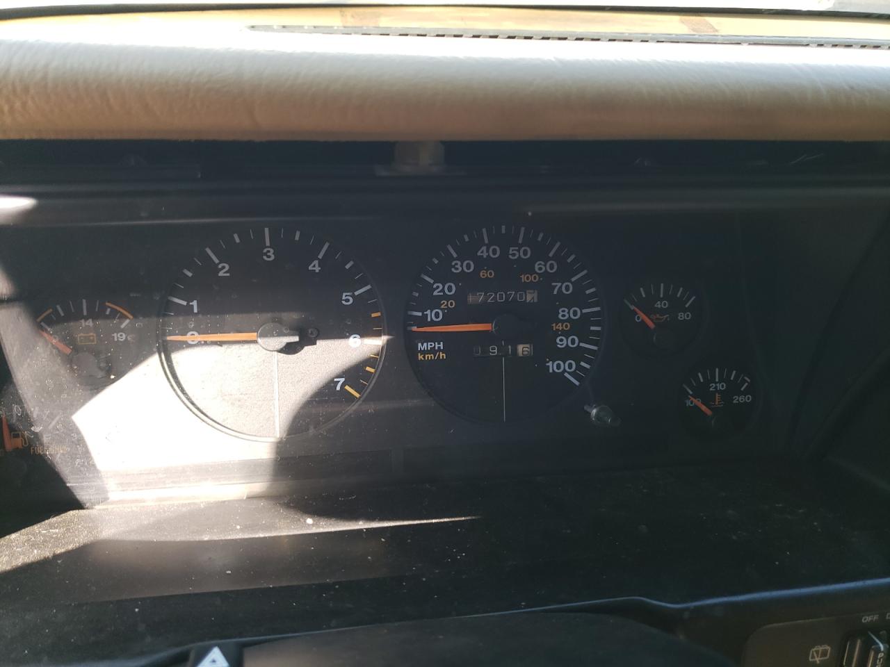1994 Jeep Grand Cherokee - Image 9
