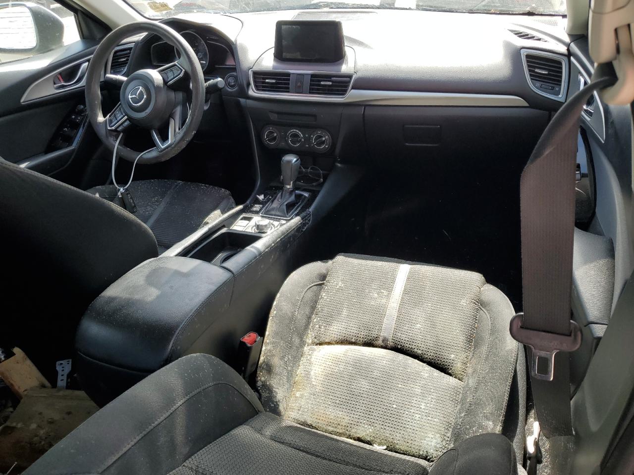 2018 Mazda 3 - Image 8