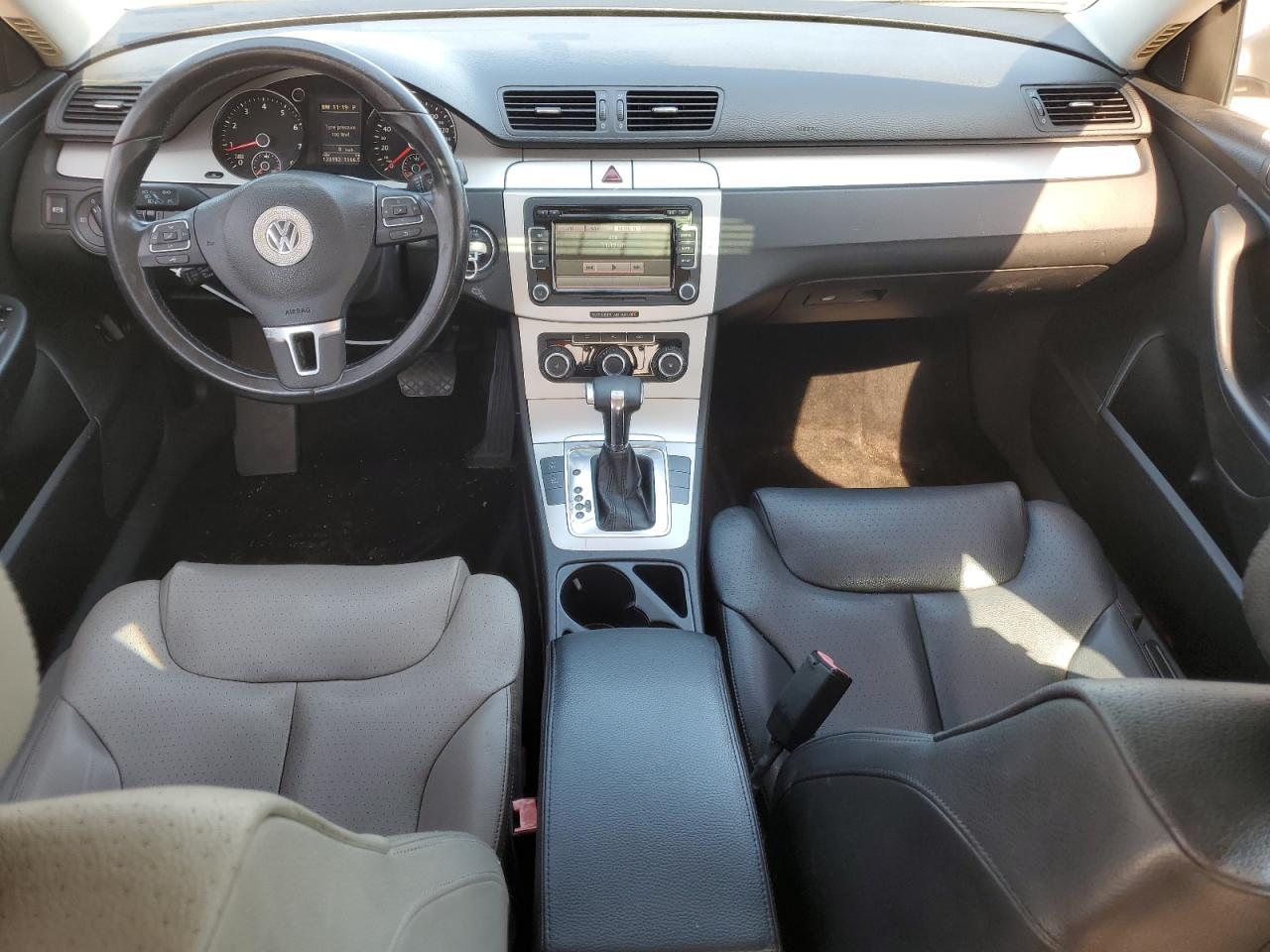 2010 Volkswagen Passat Komfort VIN: WVWJK7AN3AE132000 Lot: 74583674