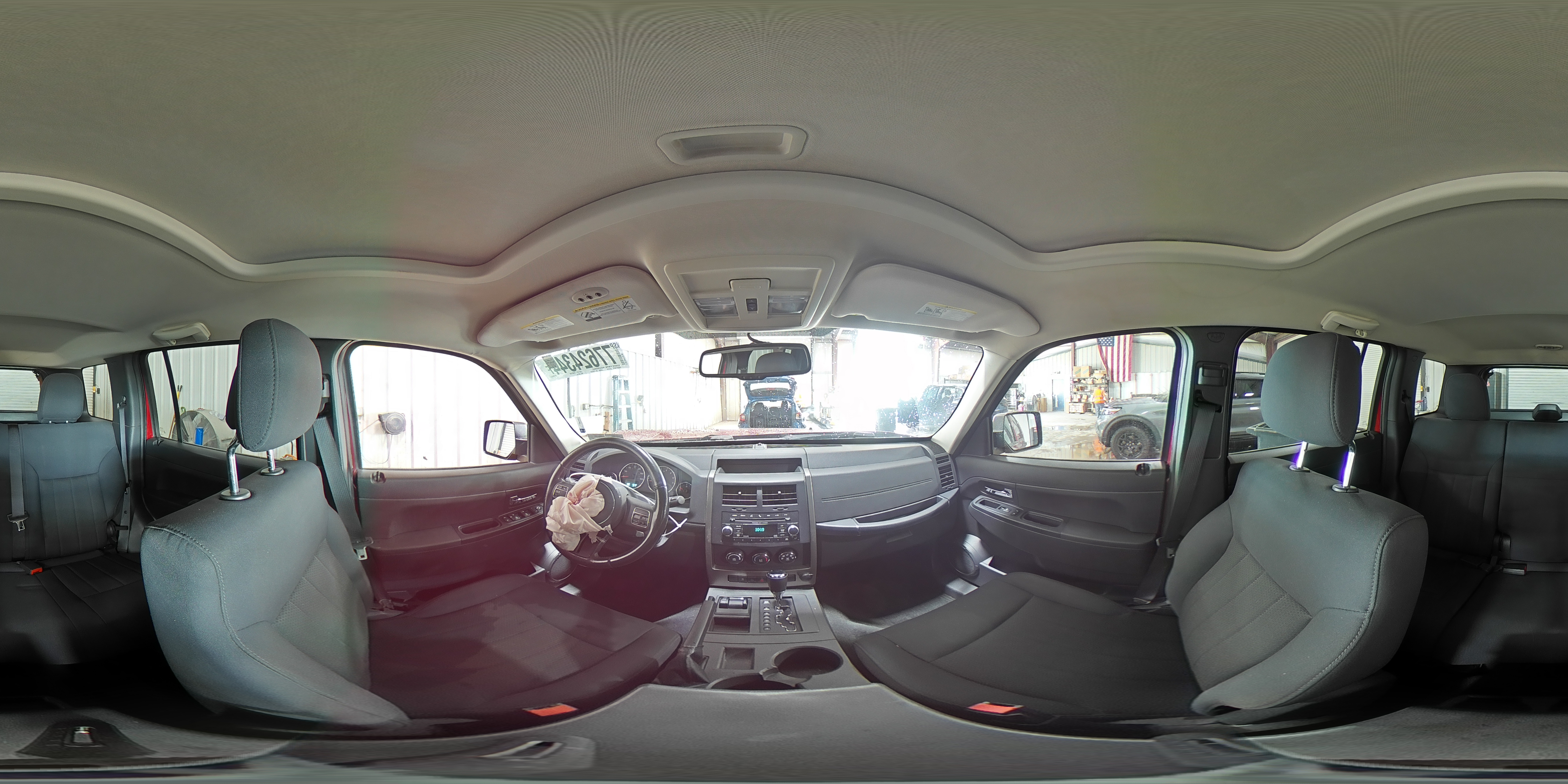 2012 Jeep Liberty (North America) - Image 16