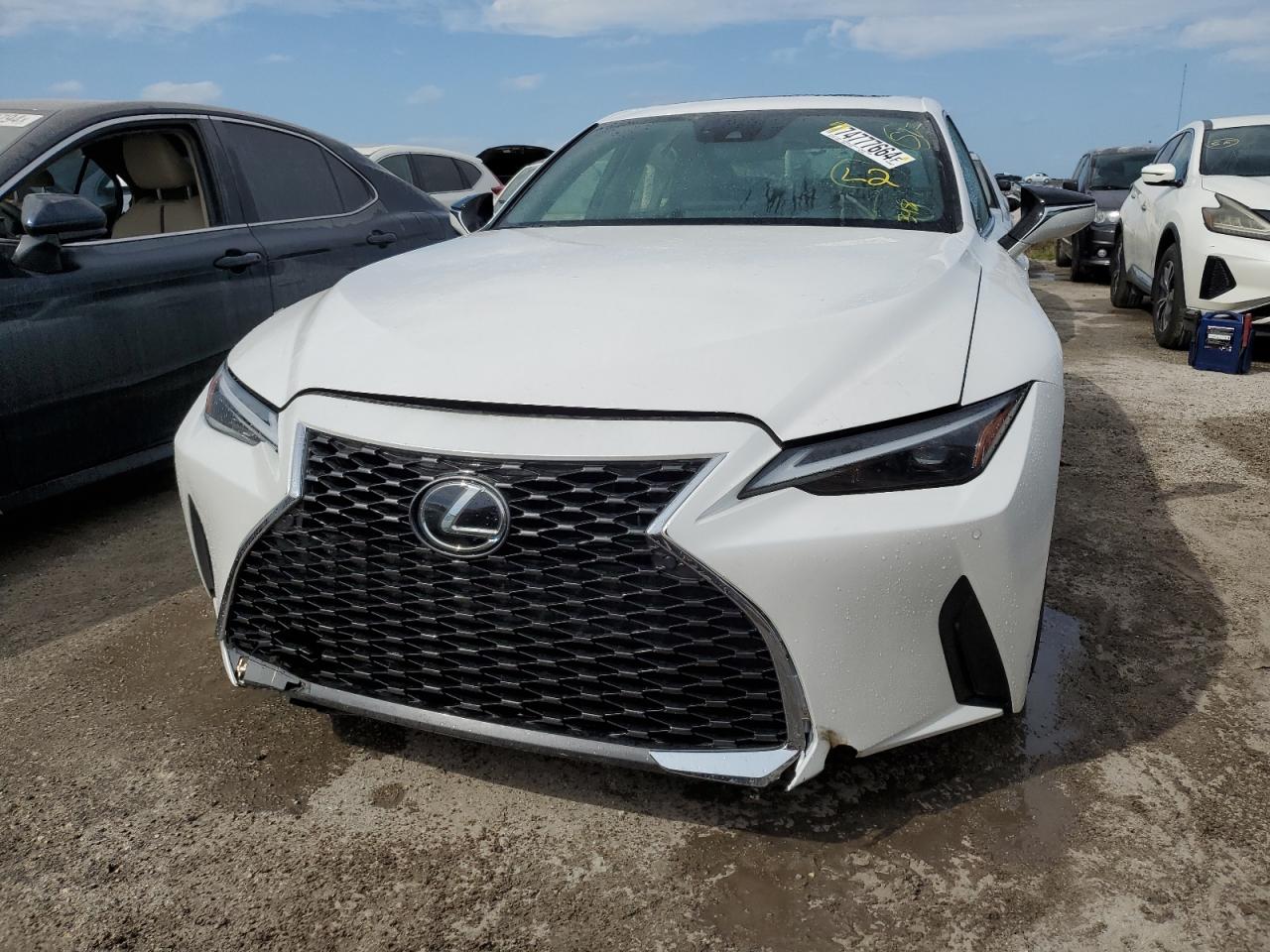 2024 Lexus IS - Image 5
