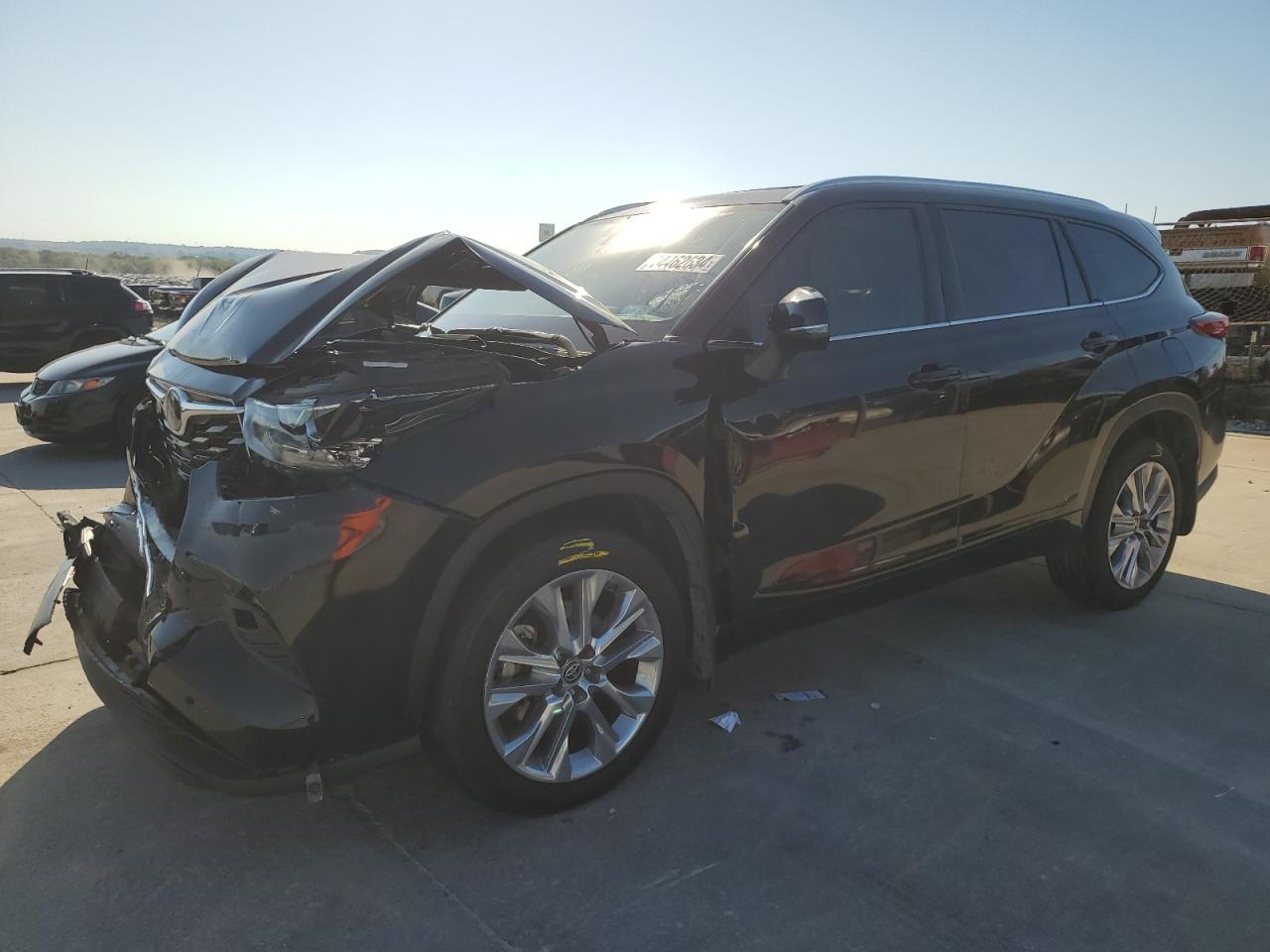 2020 Toyota Highlander - Image 1