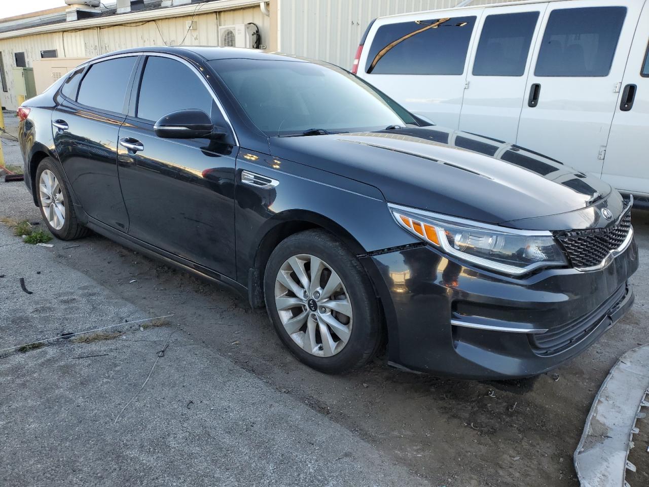 2018 Kia Optima - Image 4