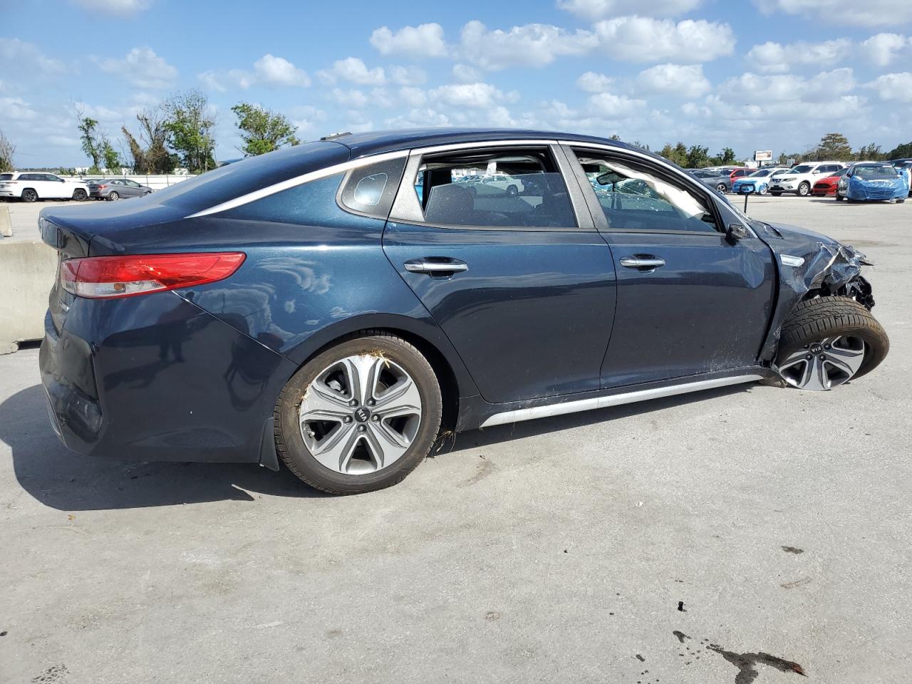 2017 Kia Optima - Image 3