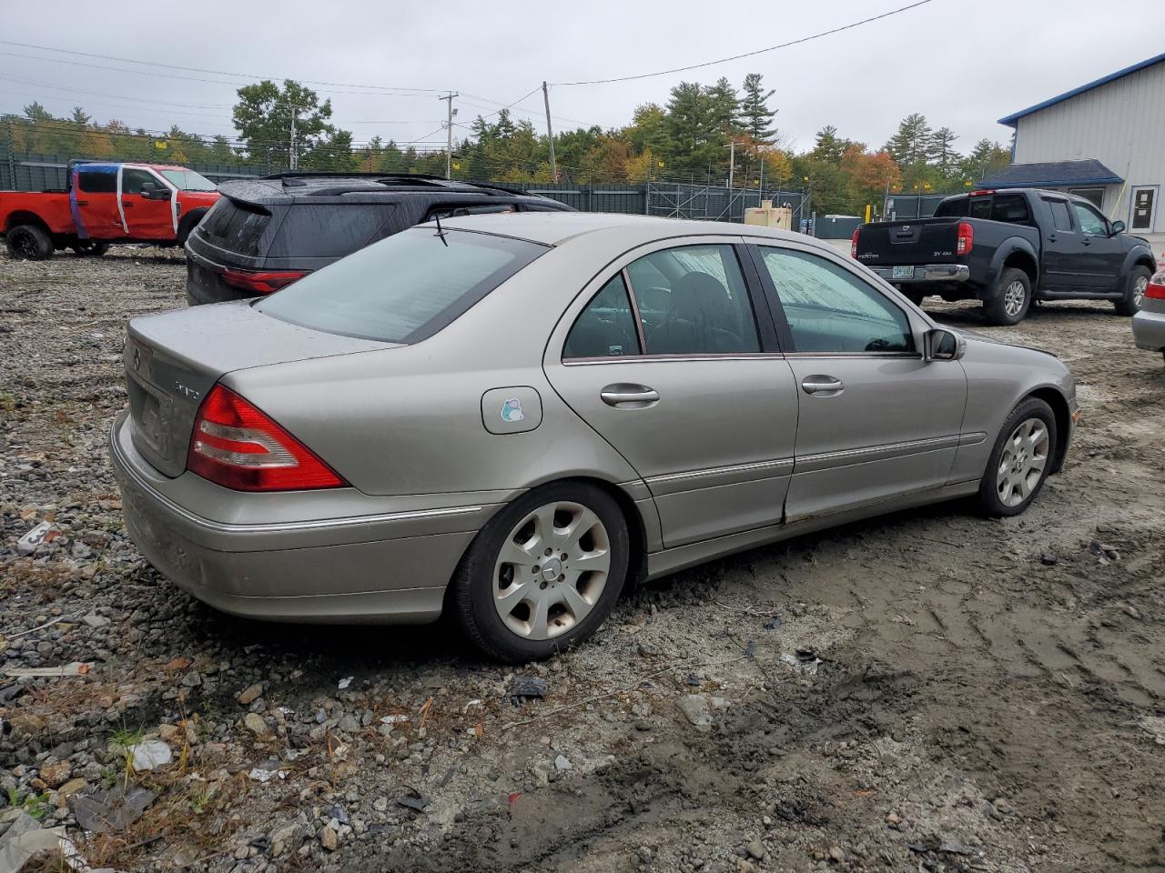 WDBRF81J65F612072 2005 Mercedes-Benz C 240 4Matic