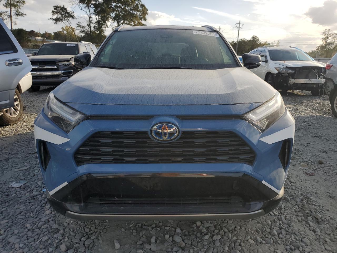 2023 Toyota RAV 4 - Image 5