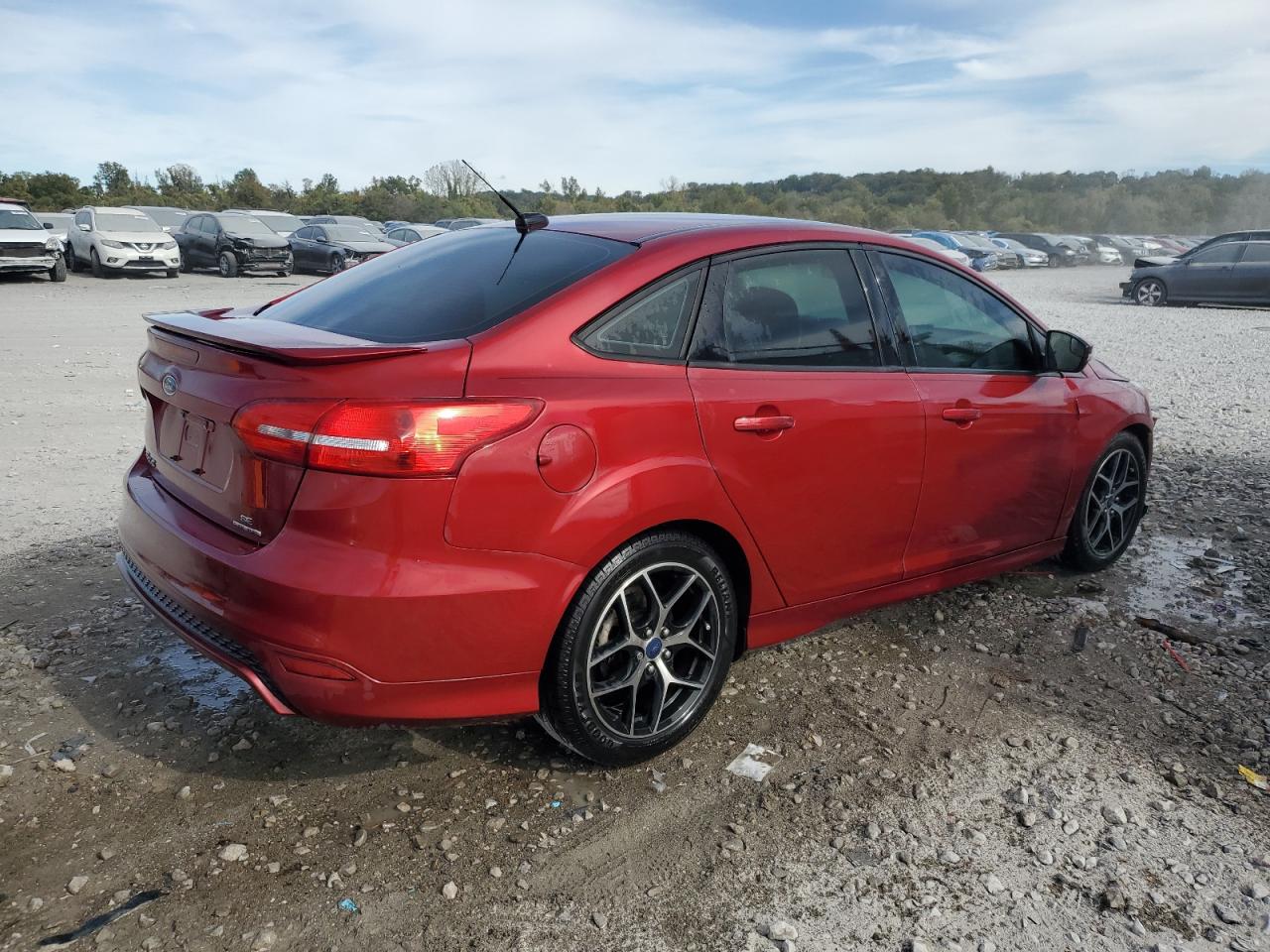 2015 Ford Focus Se VIN: 1FADP3F27FL247116 Lot: 75564784