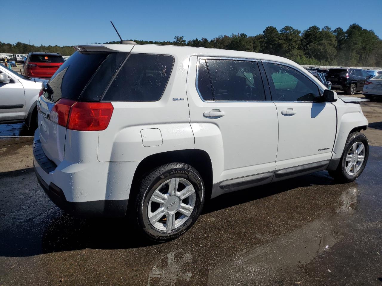 2015 GMC Terrain - Image 3