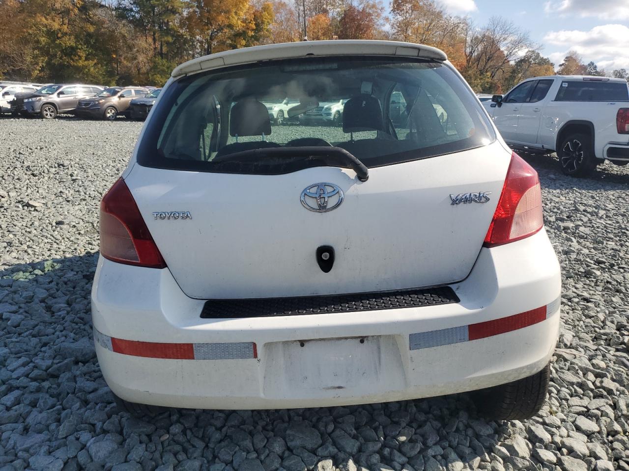 2008 Toyota Yaris VIN: JTDJT923485218335 Lot: 78037594