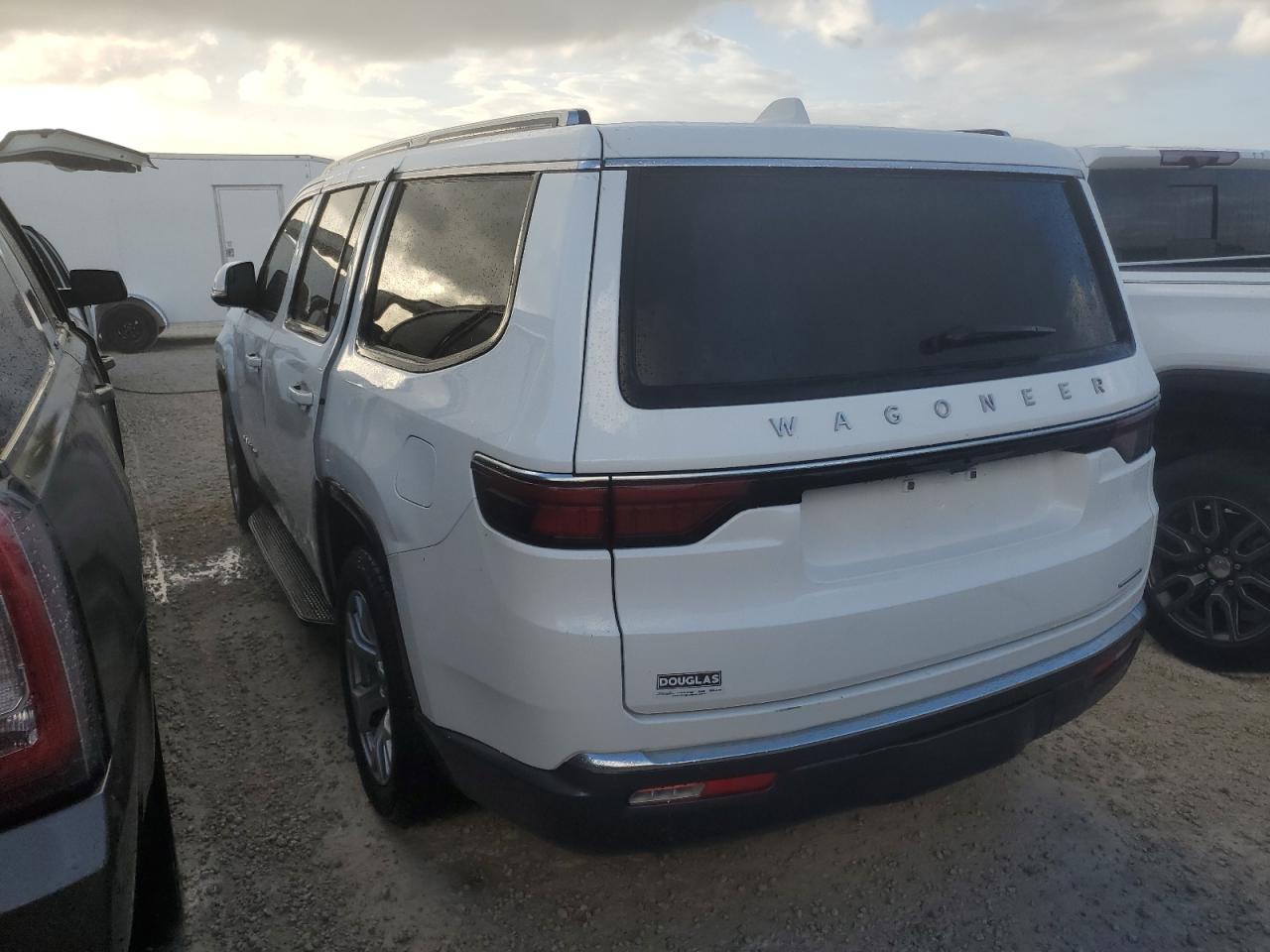 2022 Jeep Grand Wagoneer - Image 2