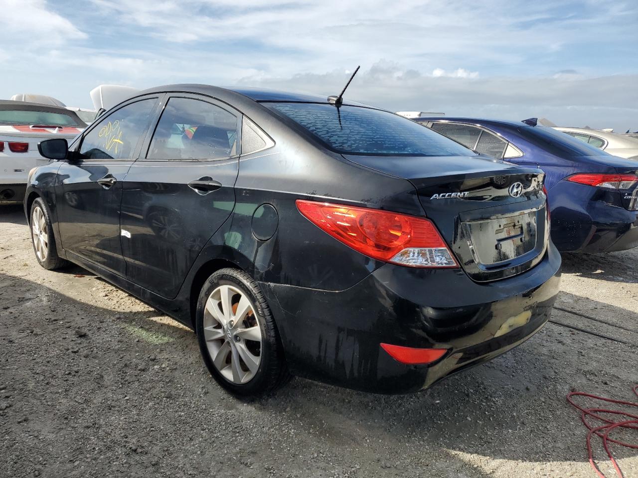 2013 Hyundai Accent - Image 2