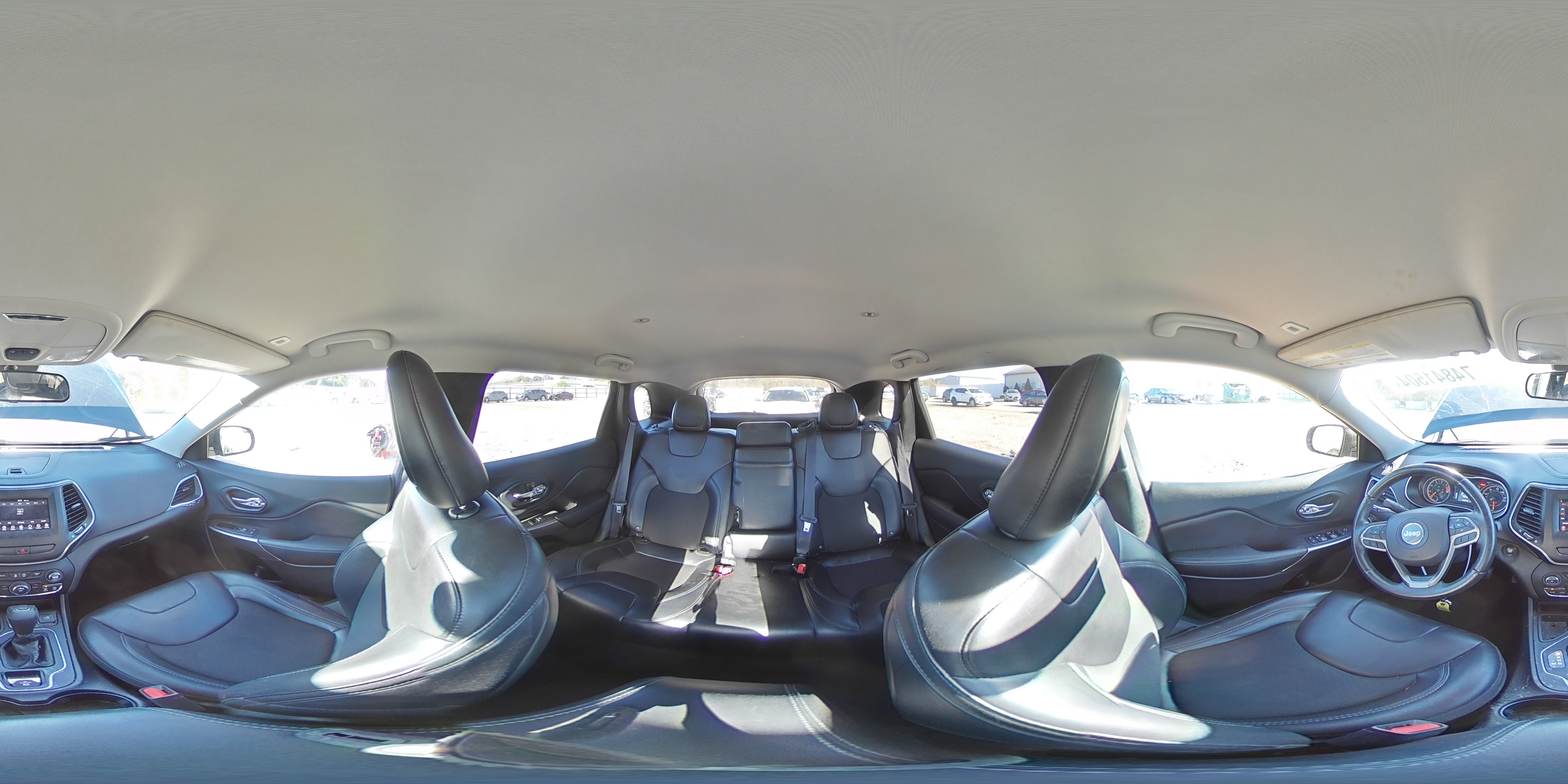 2019 Jeep Grand Cherokee - Image 16