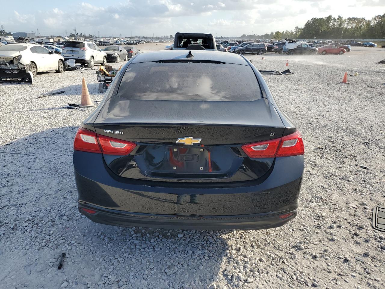 2018 Chevrolet Malibu - Image 6