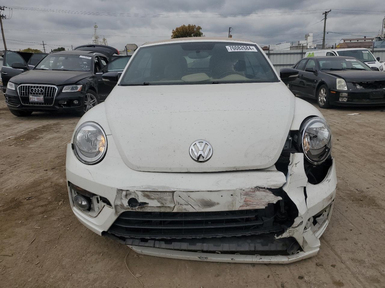 2014 Volkswagen Beetle - Image 5