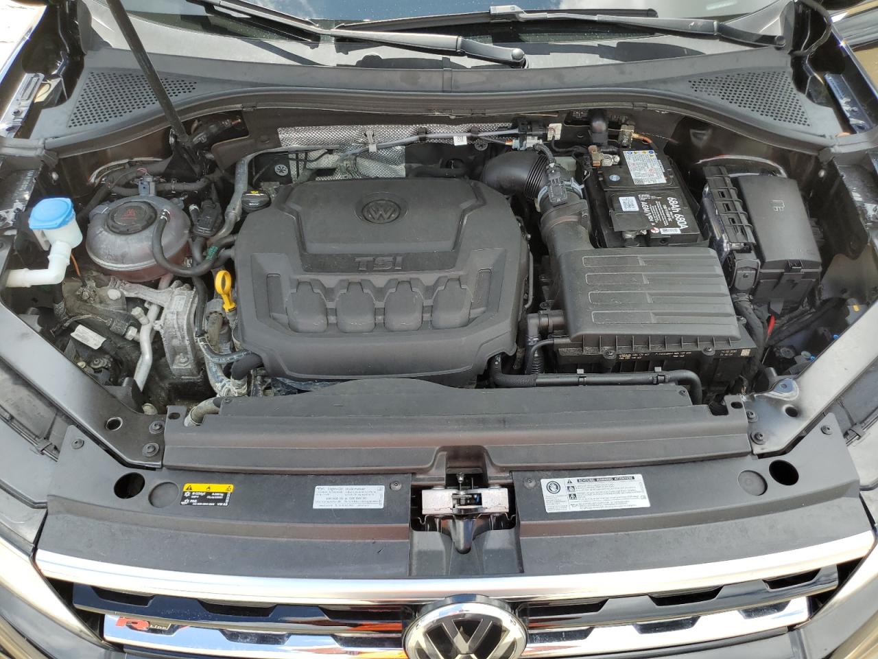 3VV3B7AX9LM120121 2020 Volkswagen Tiguan Se