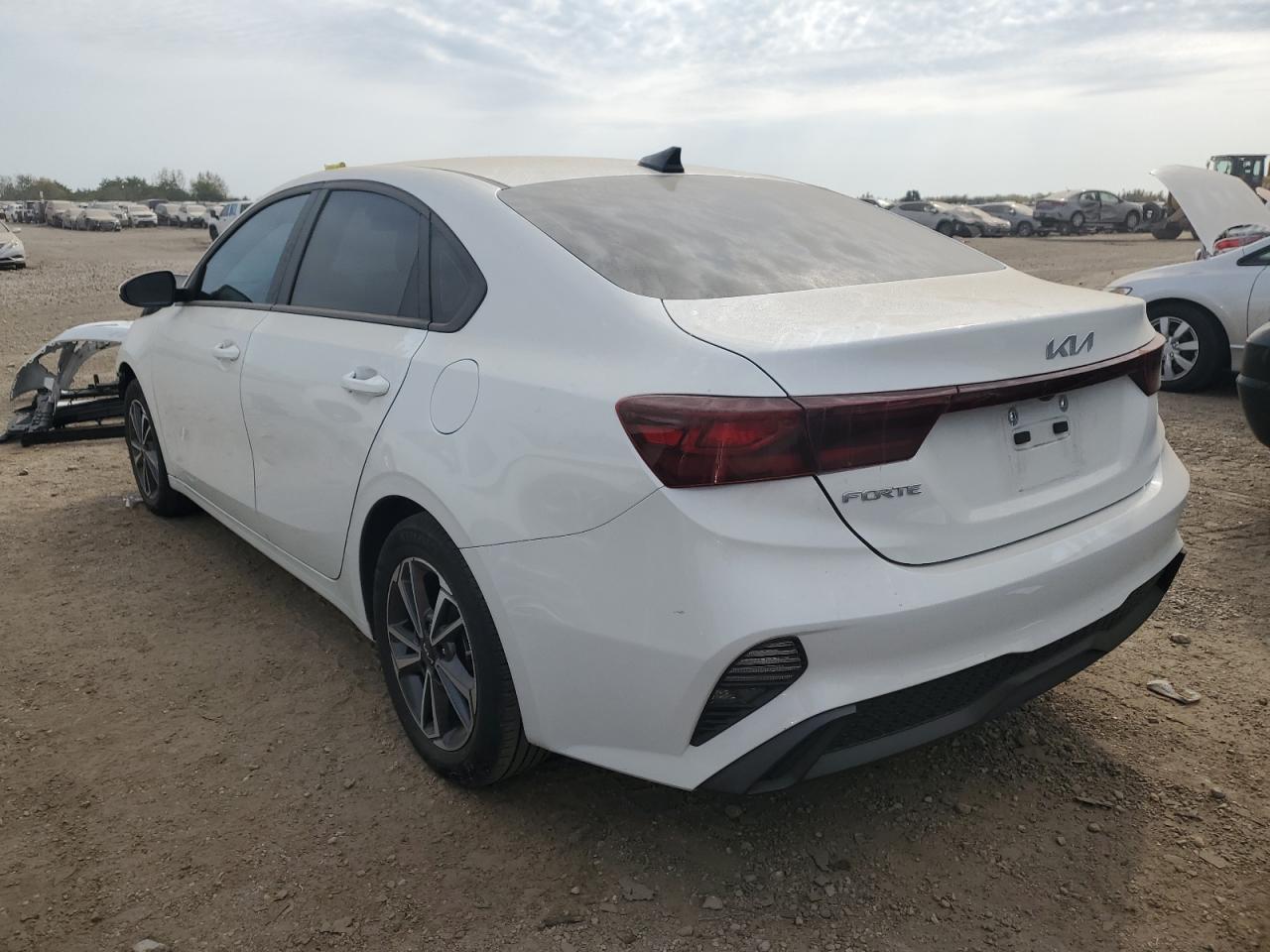 2023 Kia Forte - Image 2