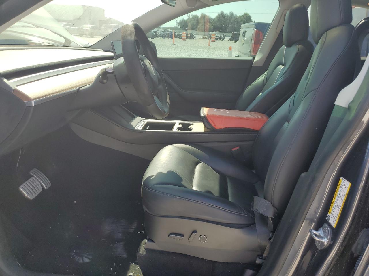 5YJYGDEF5MF268830 2021 Tesla Model Y