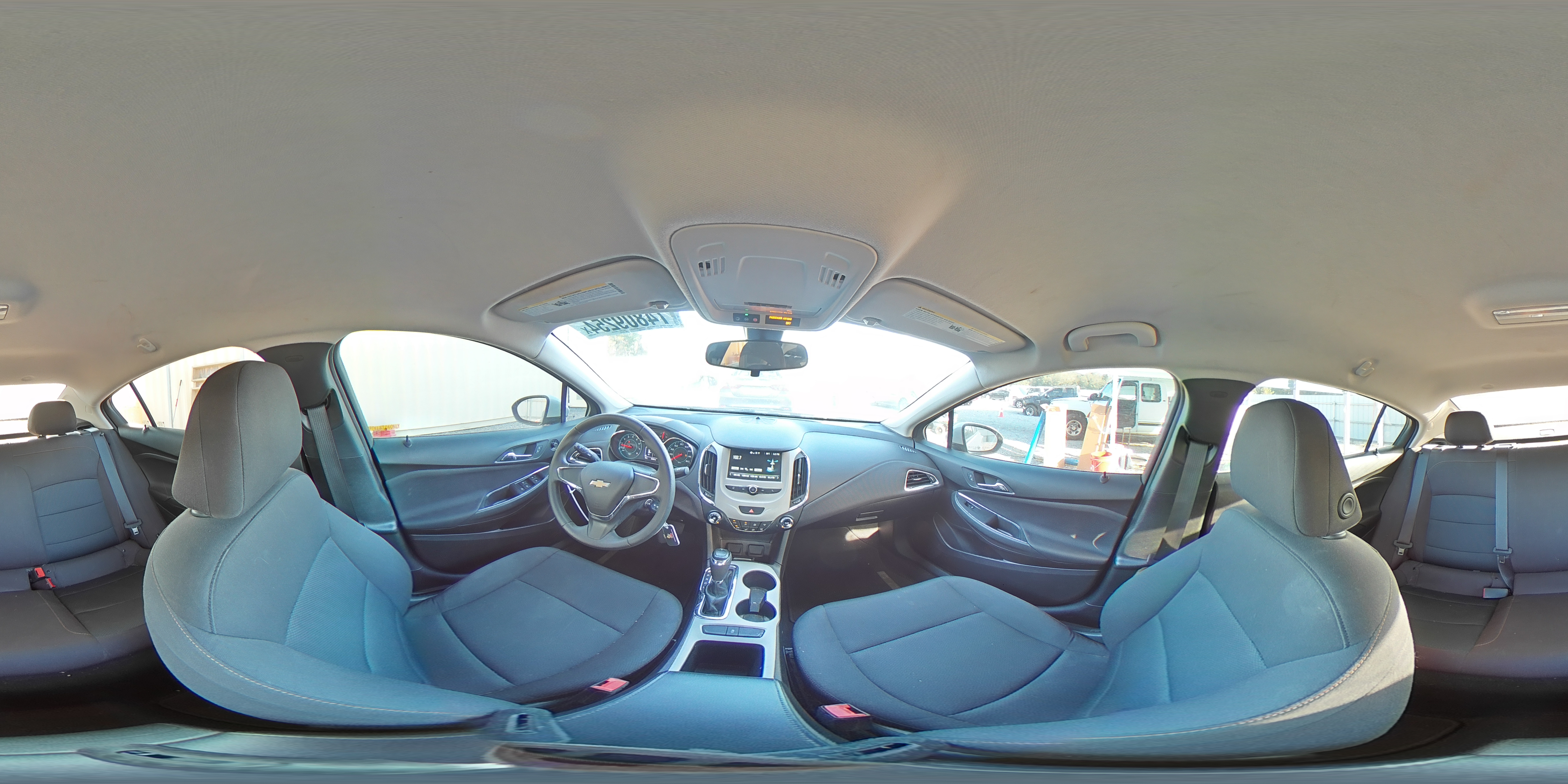 2018 Chevrolet Cruze - Image 13