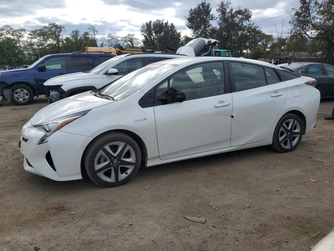 VIN JTDKARFU2H3052552 2017 TOYOTA PRIUS no.1