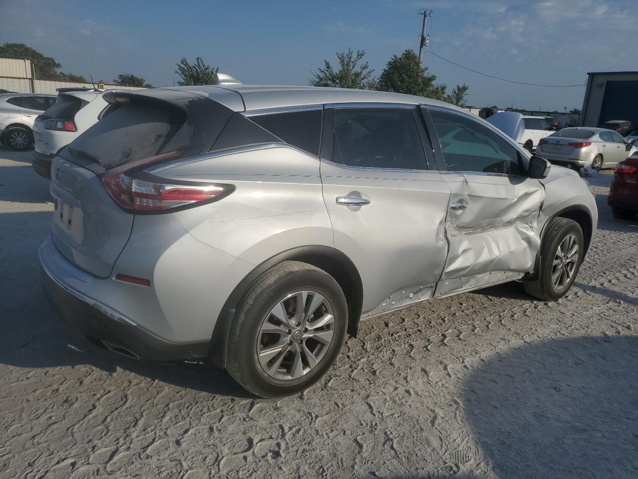 2018 Nissan Murano - Image 3