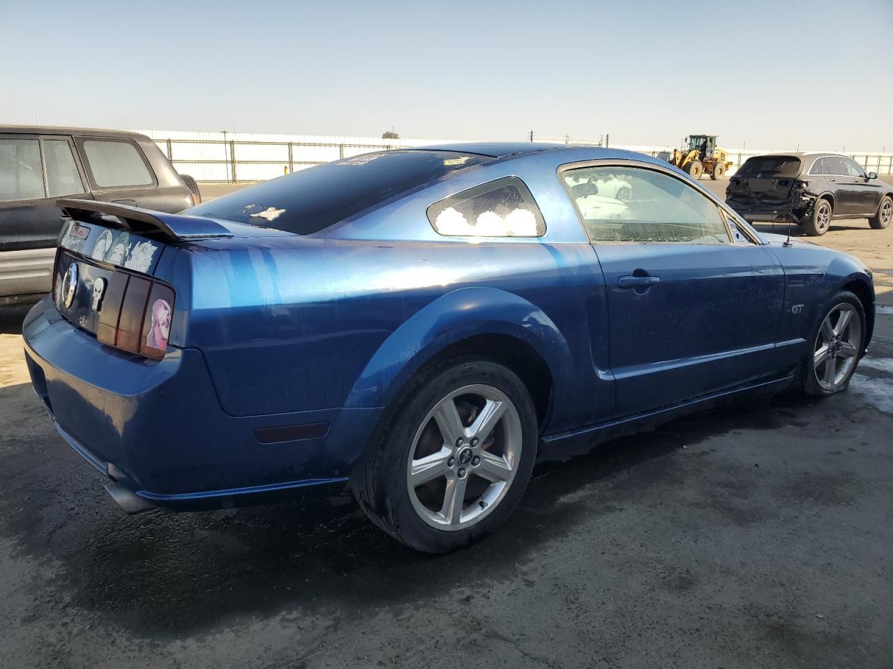 2007 Ford Mustang - Image 3