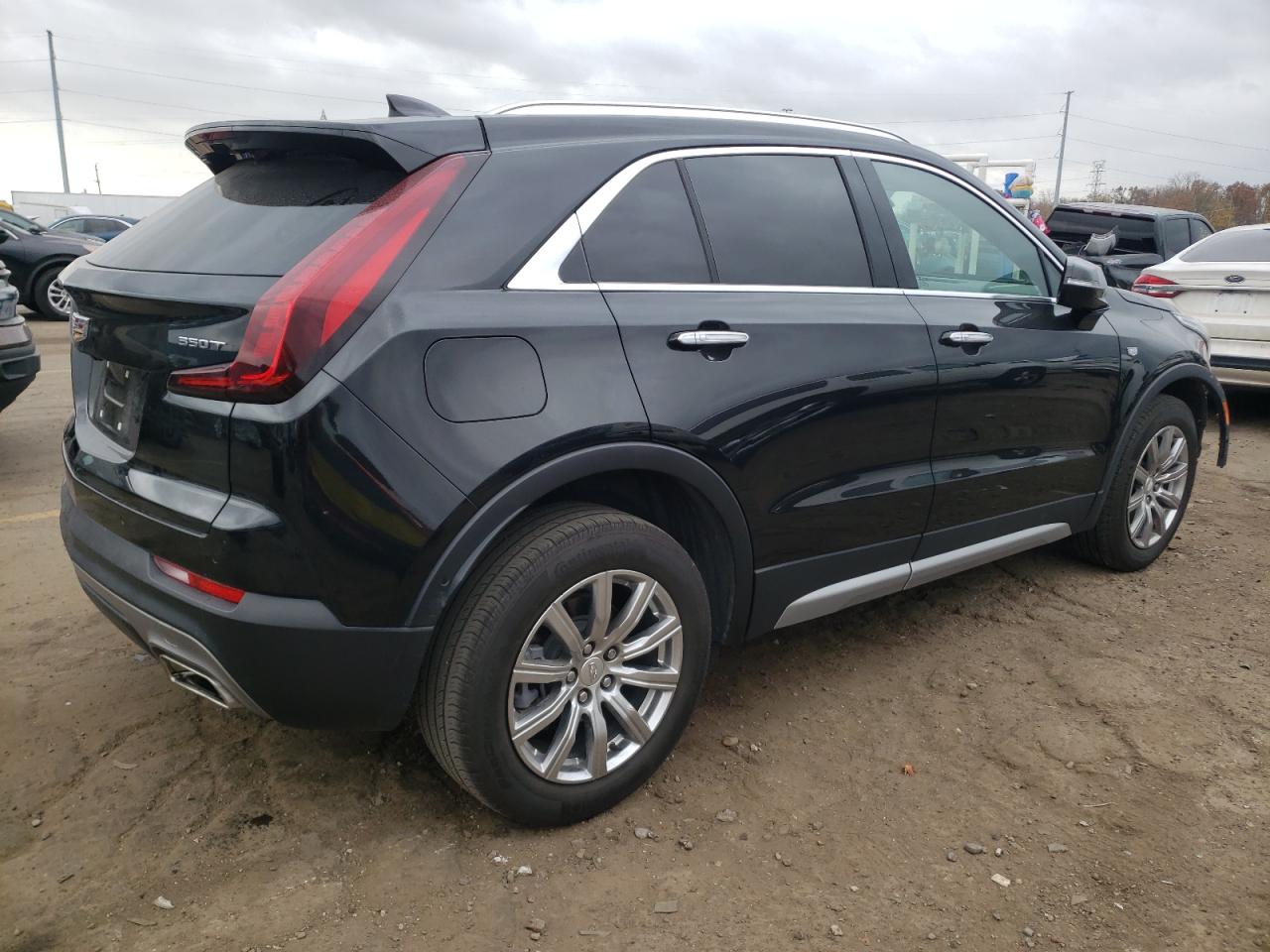 VIN 1GYFZDR44NF159583 2022 CADILLAC XT4 no.3