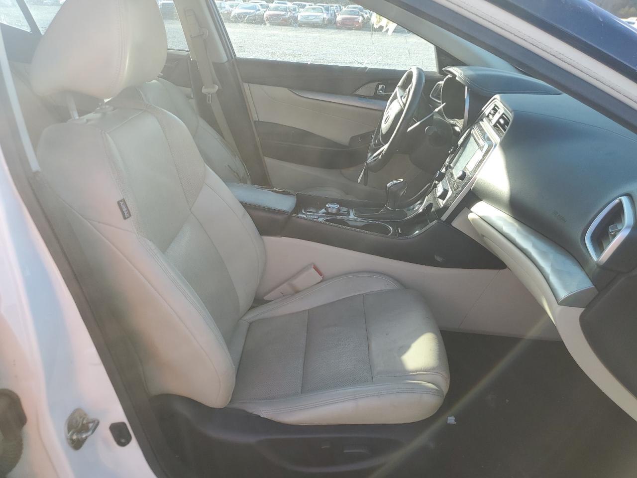 2016 Nissan Maxima - Image 7