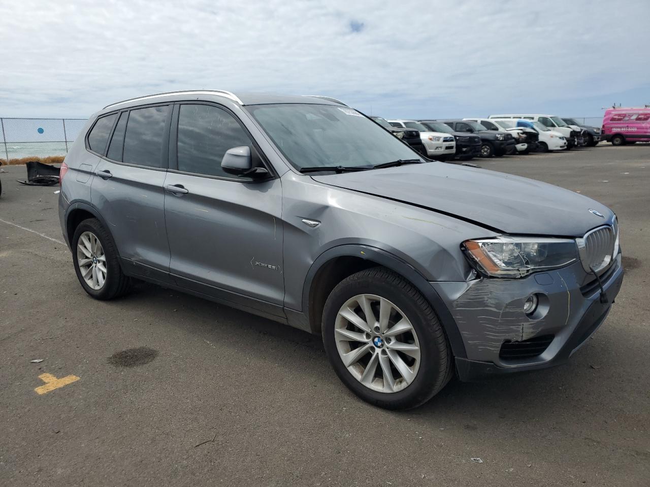 VIN 5UXWX9C54H0D95721 2017 BMW X3 no.4