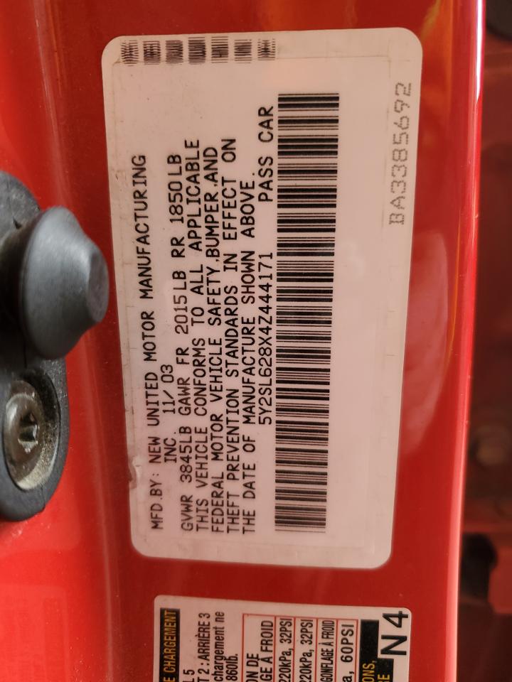 2004 Pontiac Vibe - Image 13