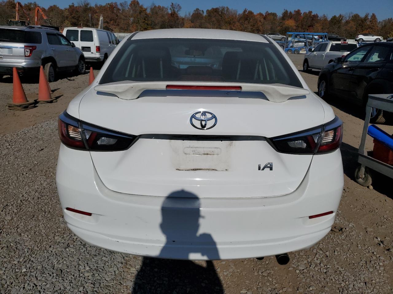 2018 Toyota Yaris Ia VIN: 3MYDLBYV0JY329293 Lot: 76804784