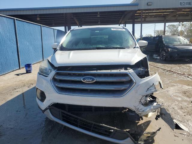  FORD ESCAPE 2017 Белы