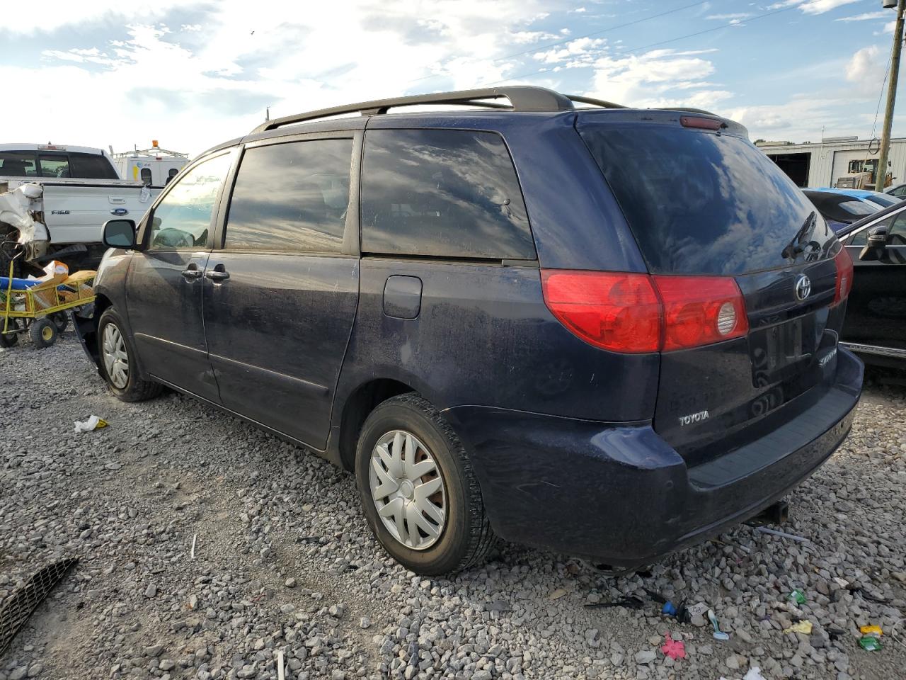 2007 Toyota Sienna - Image 2
