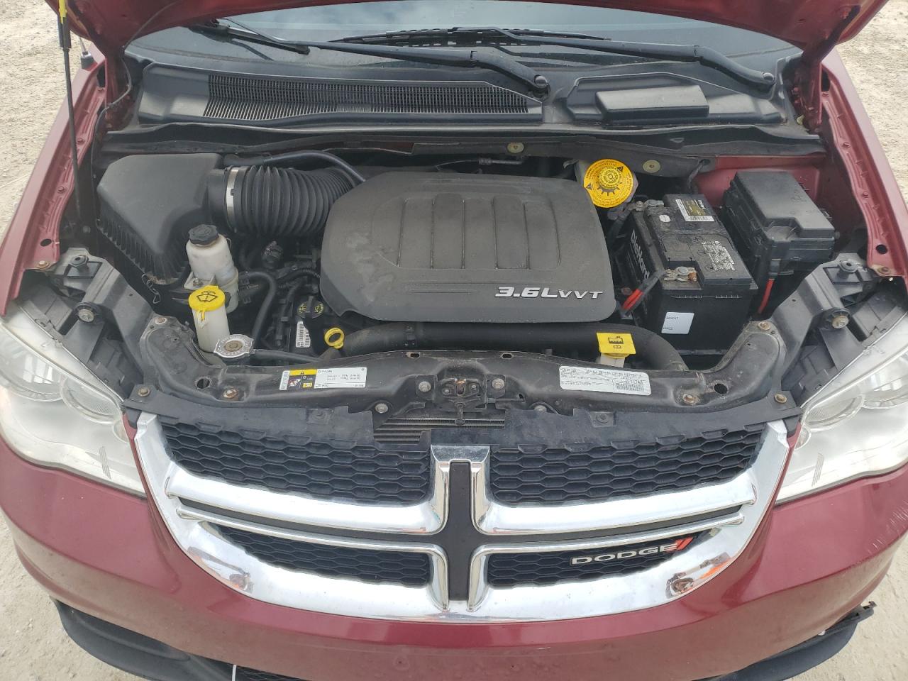 2015 Dodge Caravan - Image 12