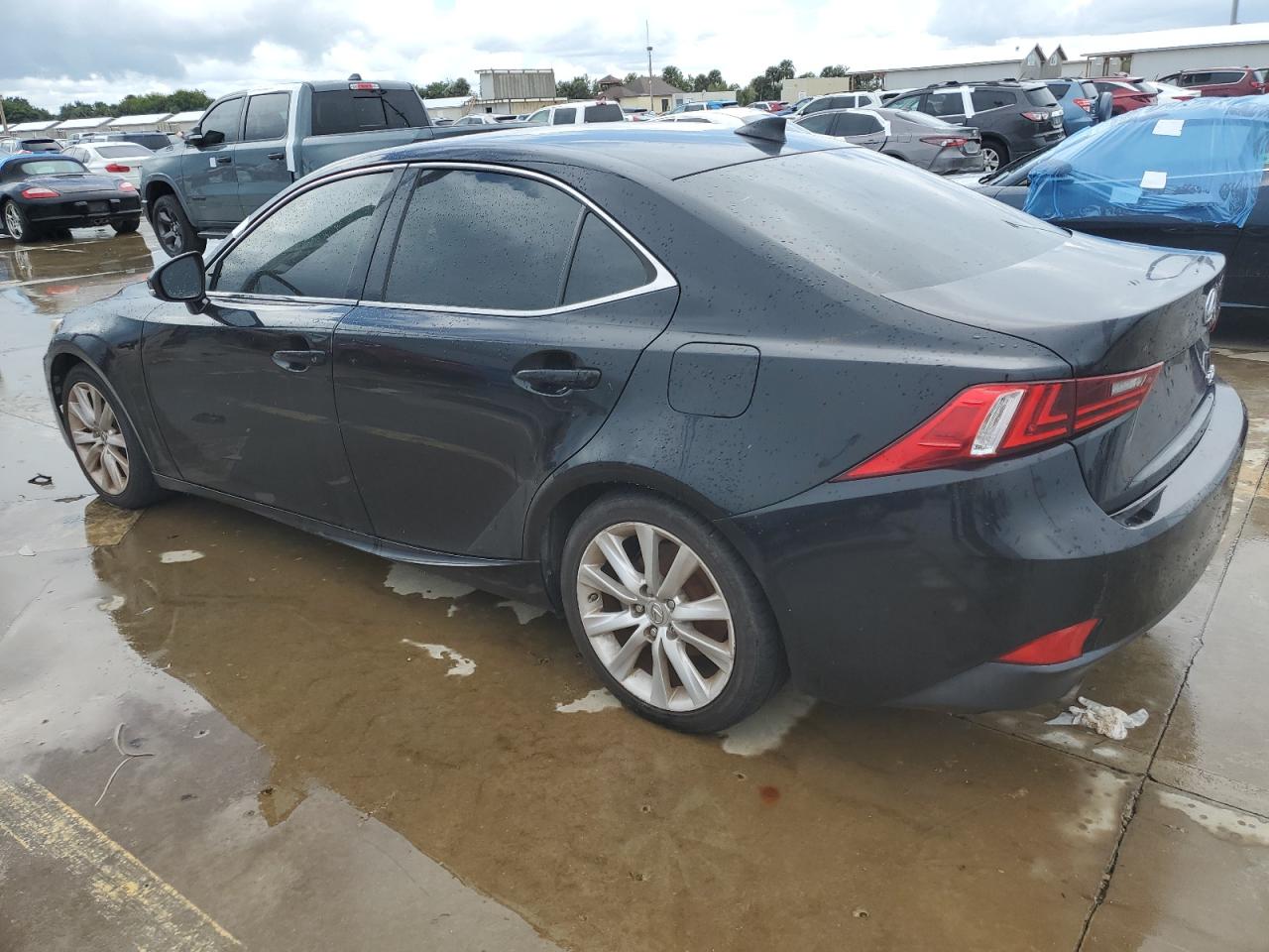 2014 Lexus IS - Image 2
