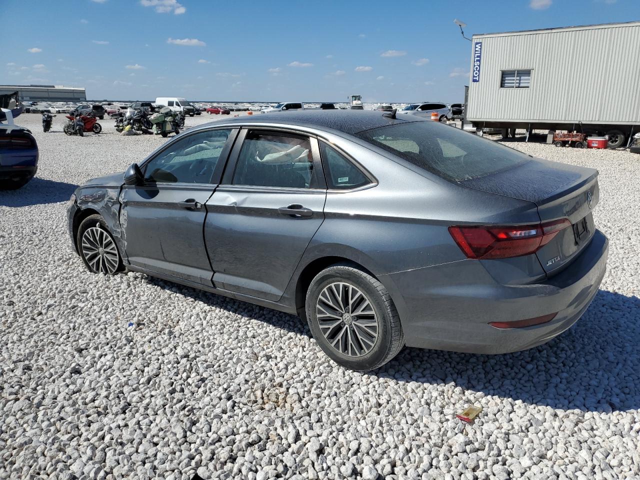 2021 Volkswagen Jetta - Image 2