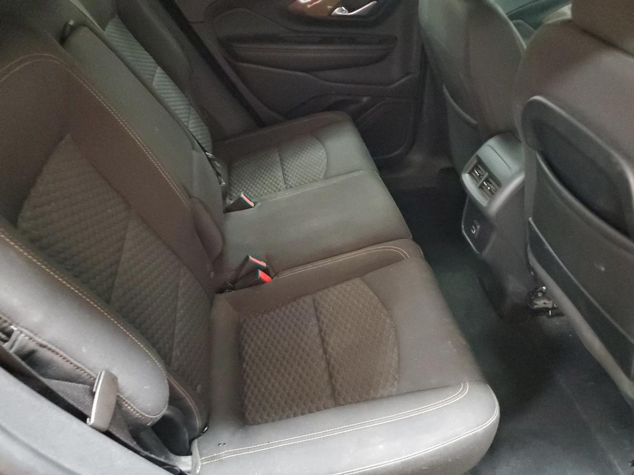 2020 GMC Terrain - Image 11