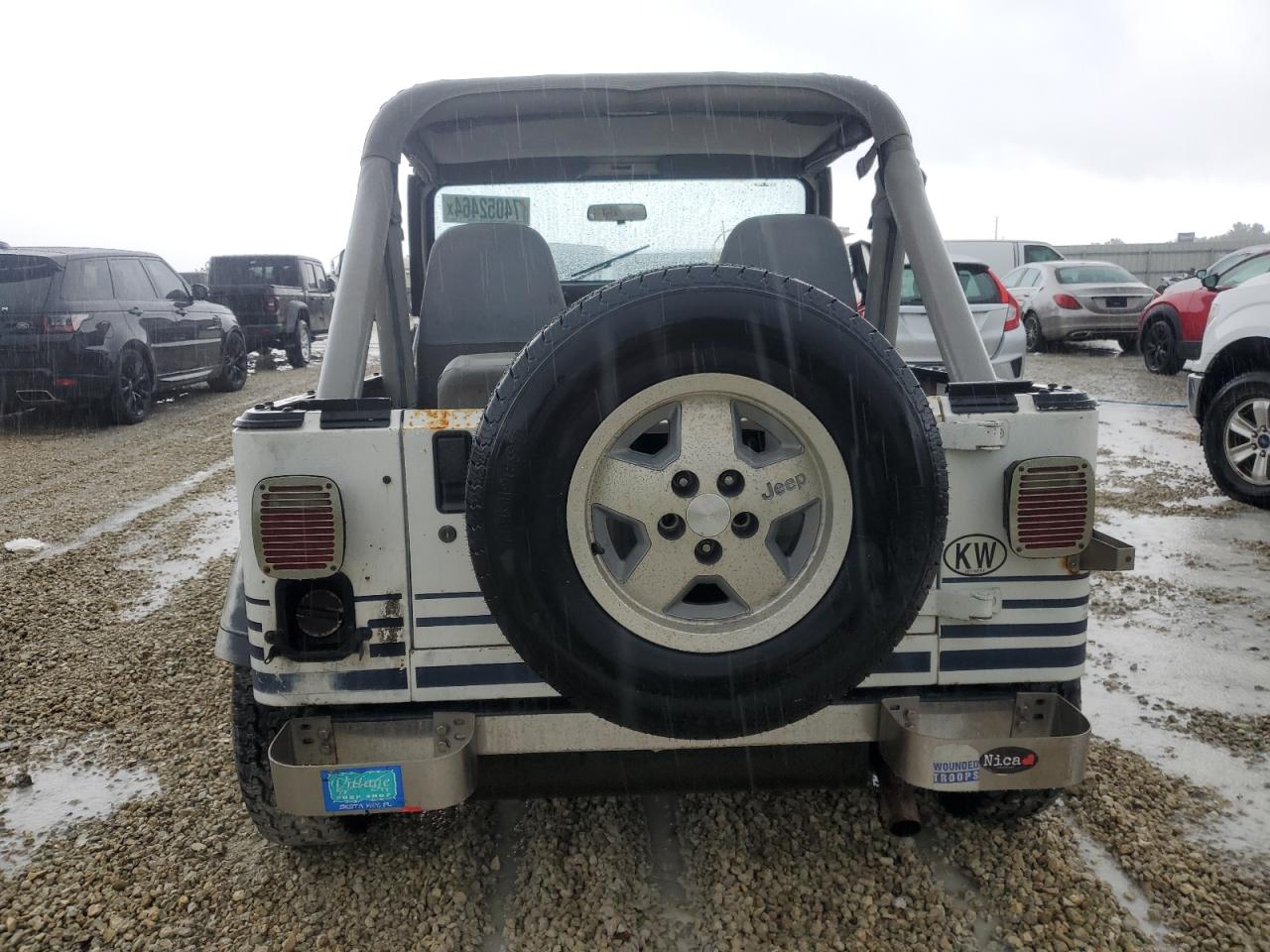 1989 Jeep Wrangler / Yj Islander VIN: 2J4FY39T8KJ130224 Lot: 74052464