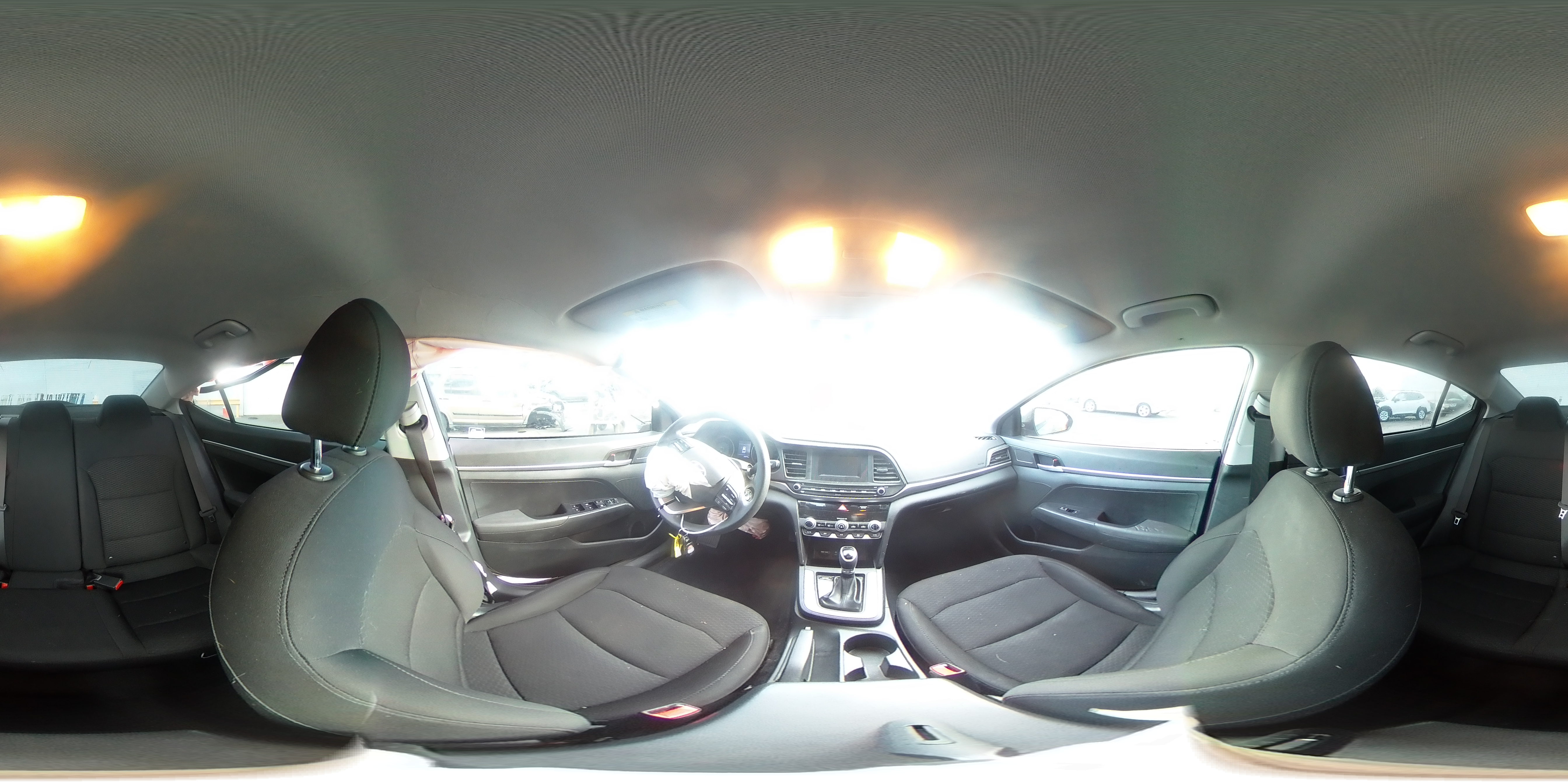 2020 Hyundai Elantra - Image 13