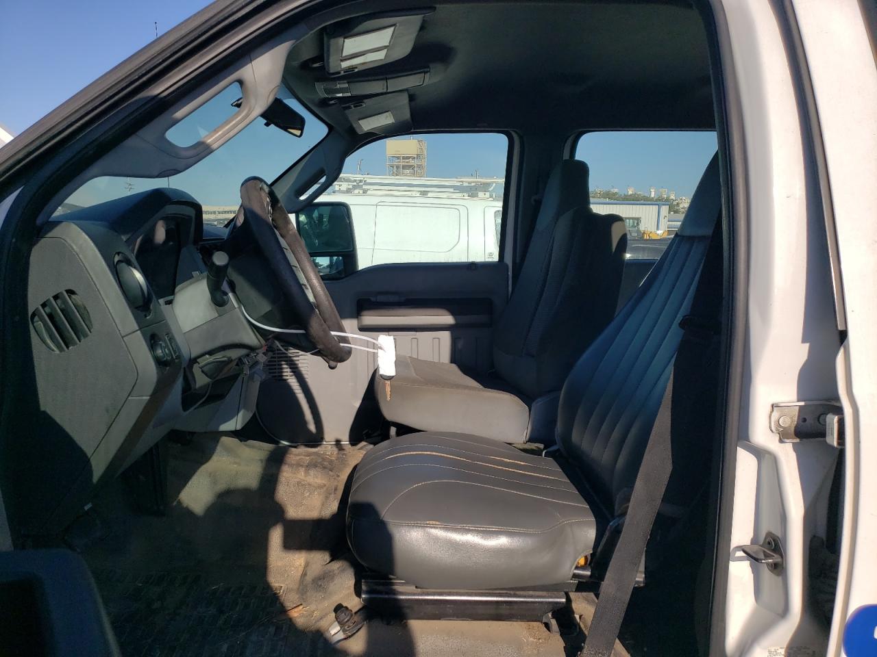 2012 Ford F250 - Image 7