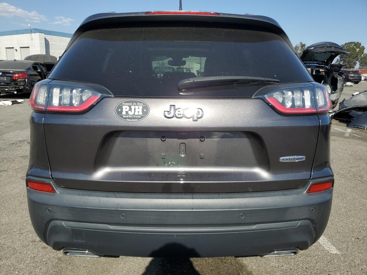 2019 Jeep Cherokee Latitude Plus VIN: 1C4PJLLX4KD242310 Lot: 74618594