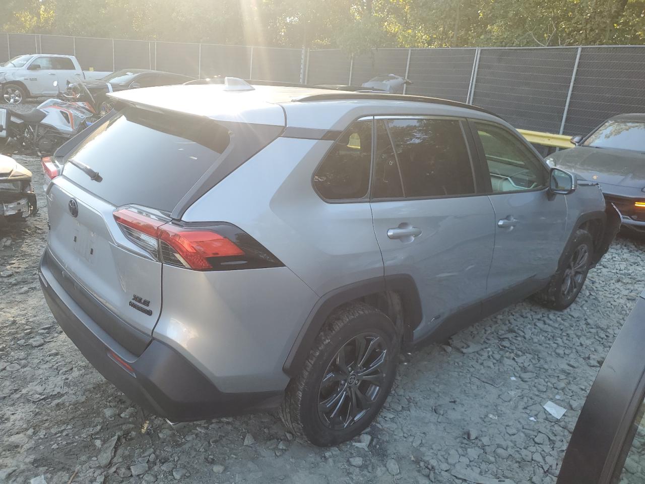 2022 Toyota RAV 4 - Image 3