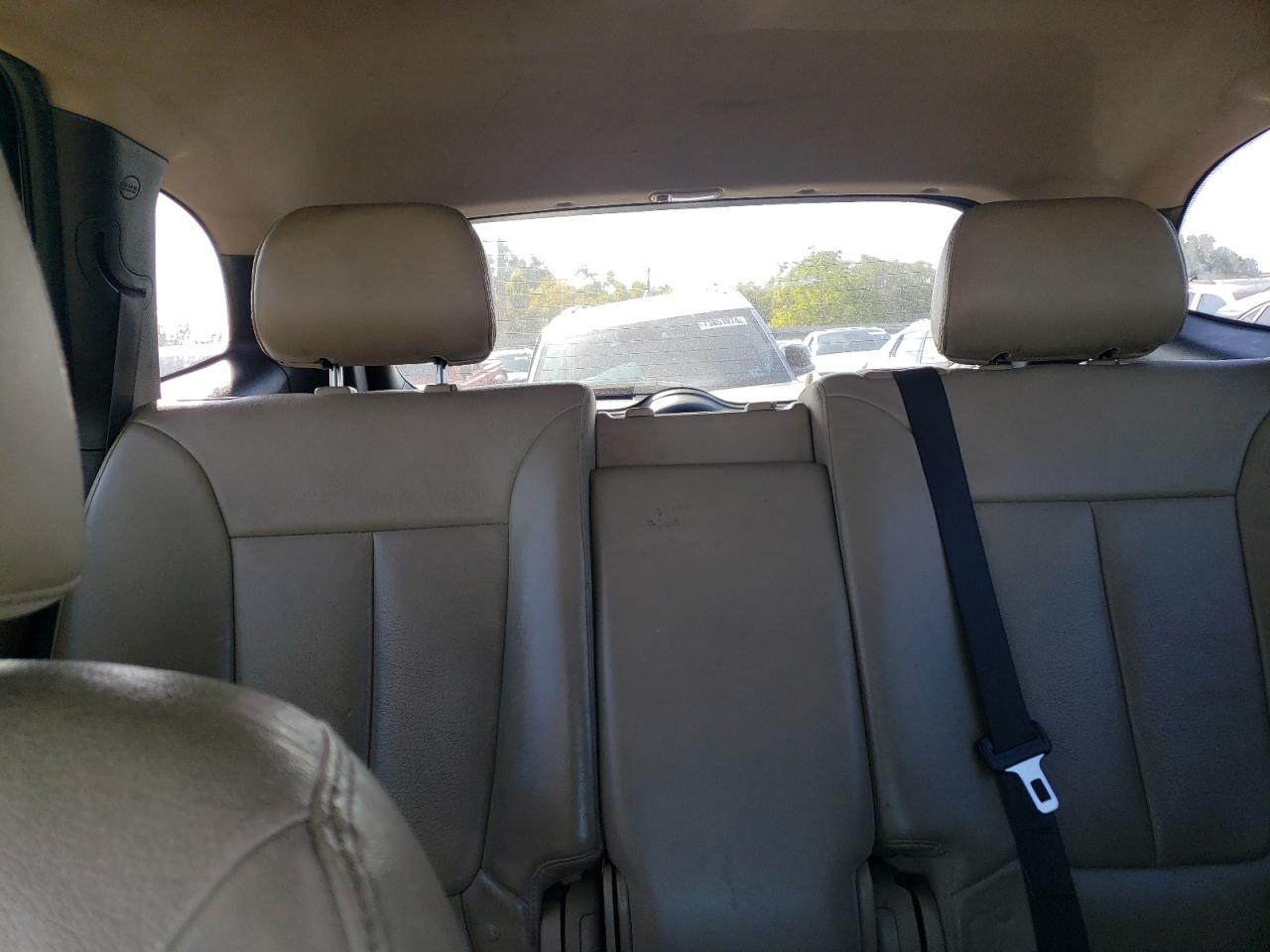 2012 Hyundai Santa Fe - Image 10