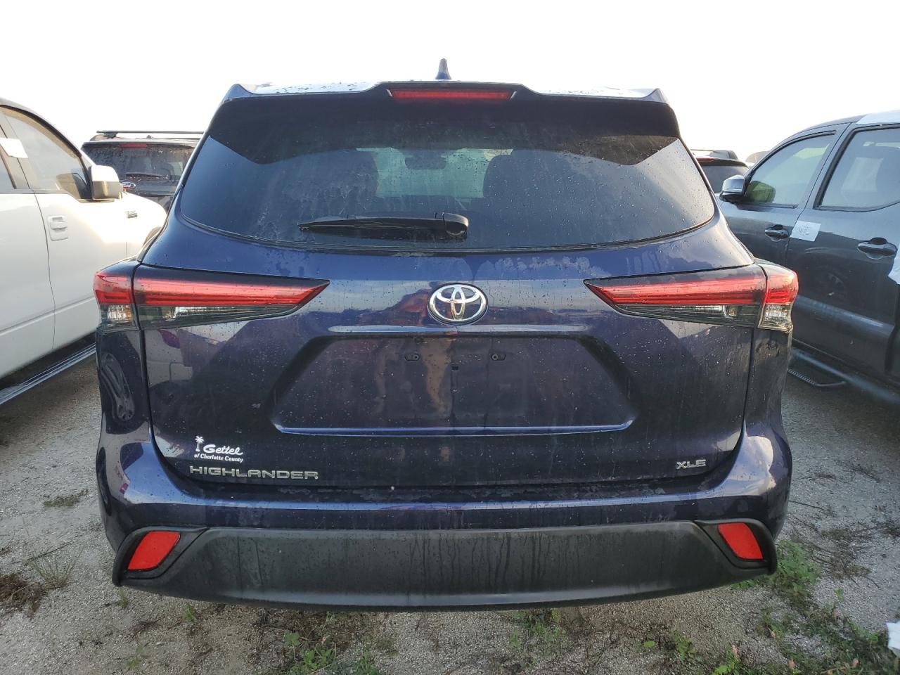 2023 Toyota Highlander - Image 6