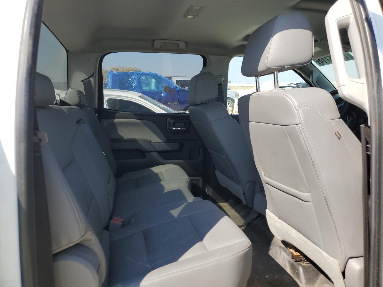 2019 Chevrolet Silverado - Image 10