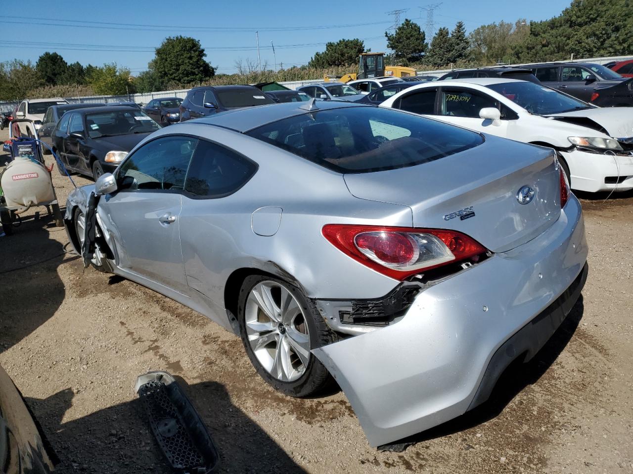 2010 Hyundai Genesis - Image 2