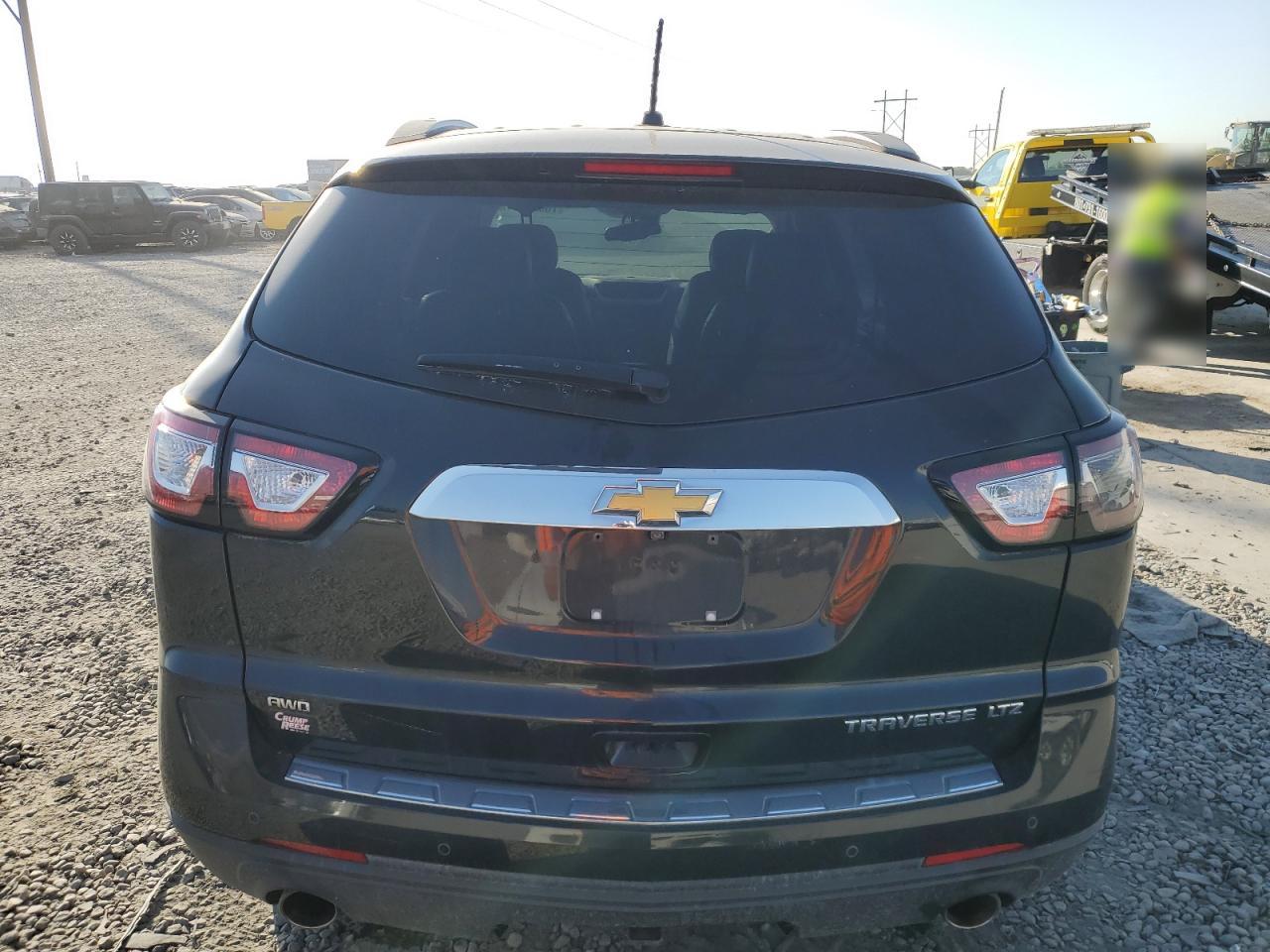 2015 Chevrolet Traverse - Image 6