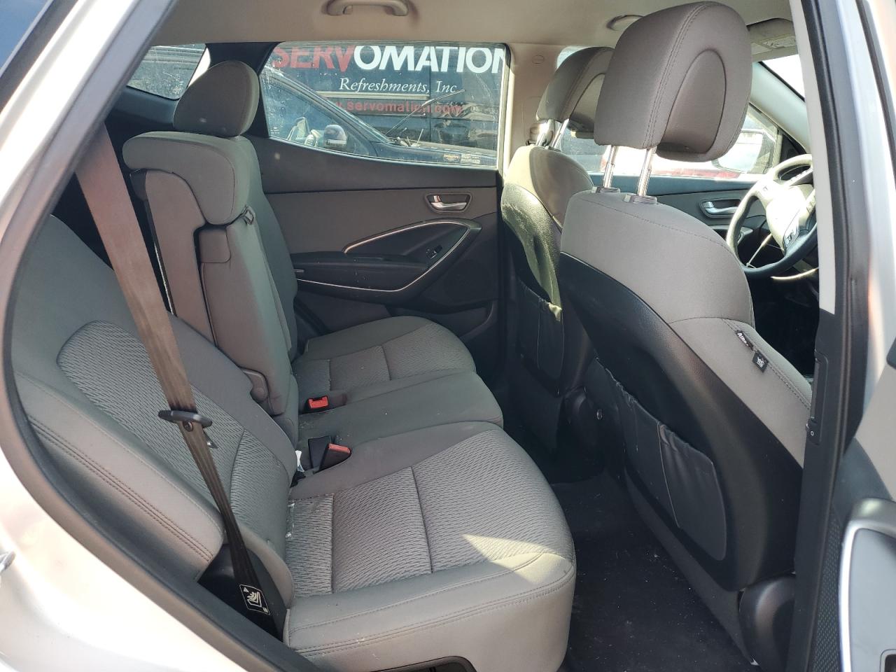 2017 Hyundai Santa Fe - Image 10