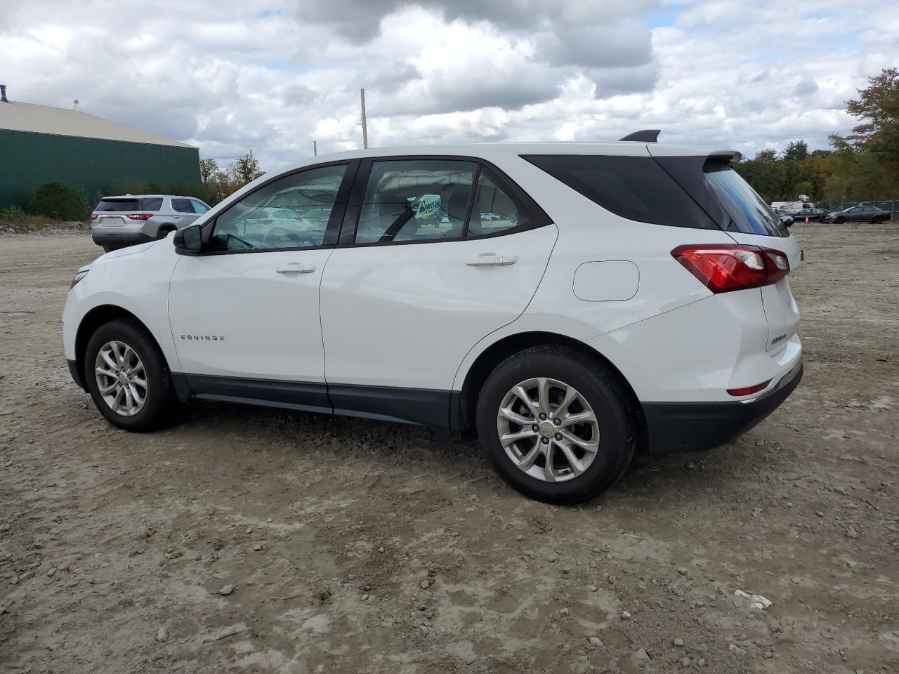 2GNAXREV4J6230603 2018 Chevrolet Equinox Ls